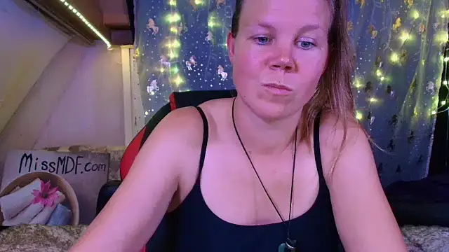 CallMeMaria's cam snapshot