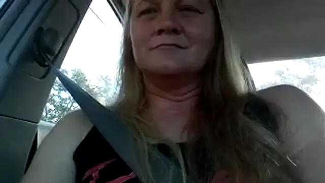 wetnwildforyou's cam snapshot