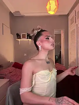 Crystal_________ live sex cam