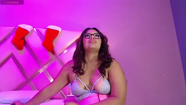 GiselJones's cam snapshot