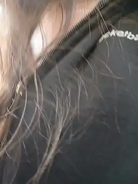 Vale_Saenzz live sex cam