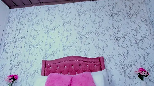 Mia_Malkovaa_'s cam snapshot