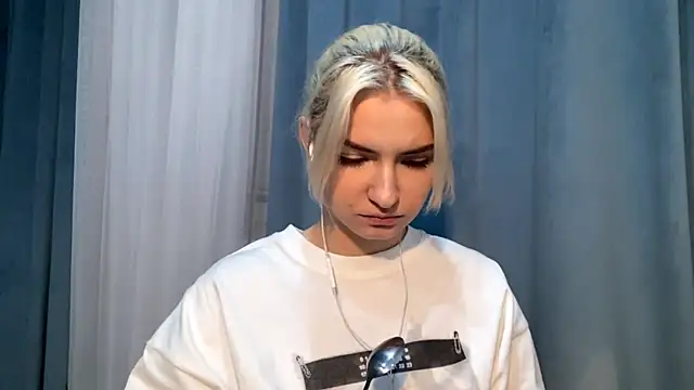 Cindi_Jacobs's cam snapshot