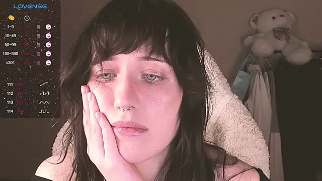 MePretty's cam snapshot