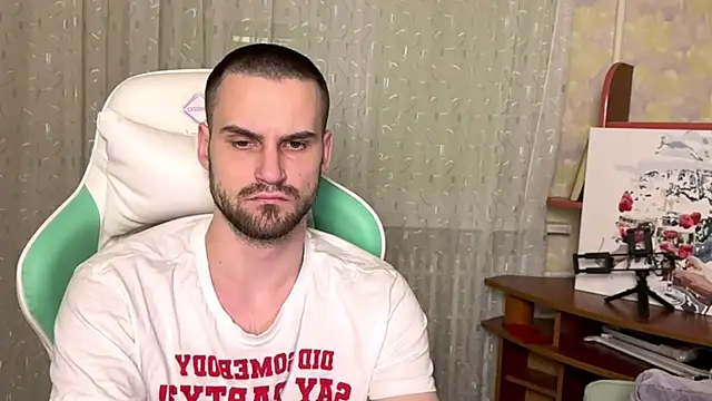 Iveraan live sex cam