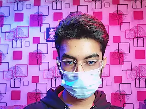 ChiseledCharm live sex cam