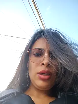 Astrid-- live sex cam