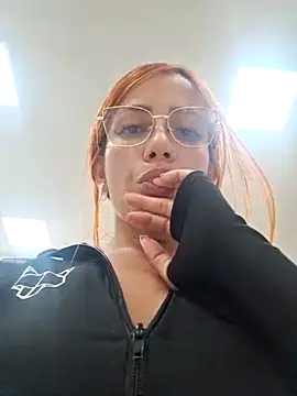 Alis_xxx live sex cam