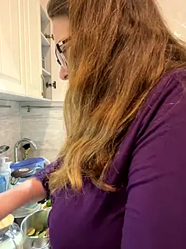 DienkaGreen live sex cam