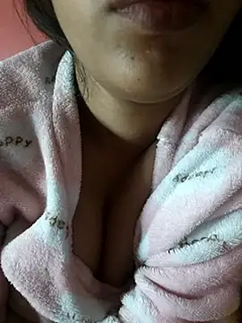 Neethu90's cam snapshot