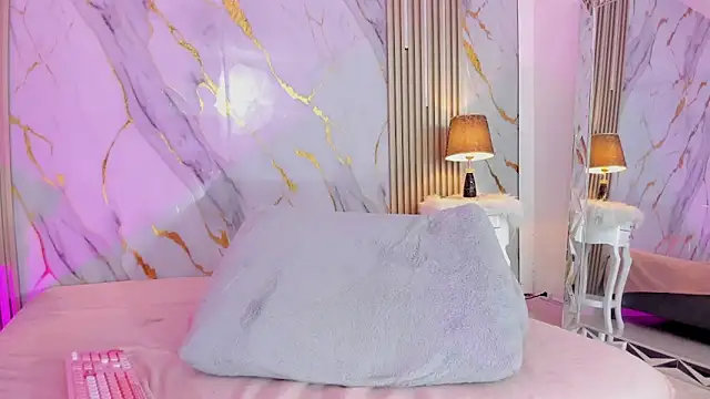 sharon_greey's cam snapshot