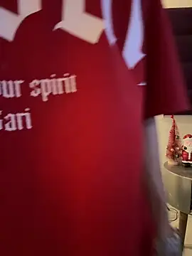 AdrianRinaldi live sex cam