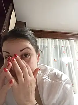 NikkyNatural live sex cam