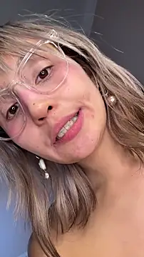 bigbabykiki live sex cam