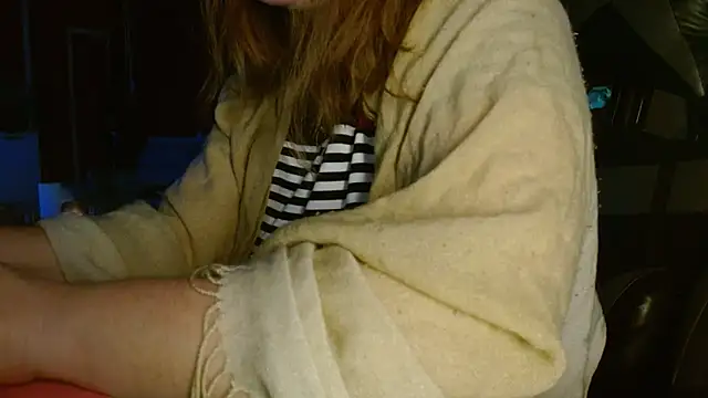 petitoiseau67's cam snapshot