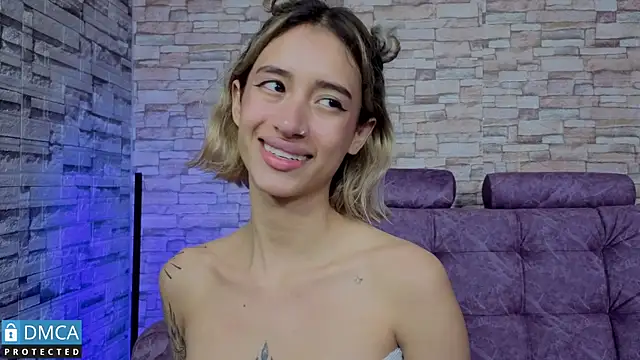BellaOdisea live sex cam