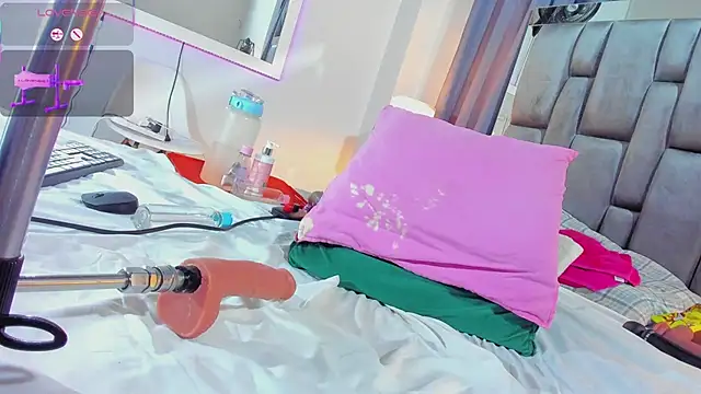 Antonellahorny69 live sex cam