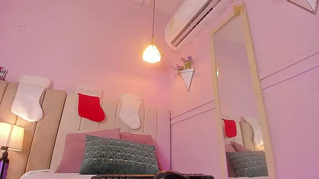 _lucia_18 live sex cam