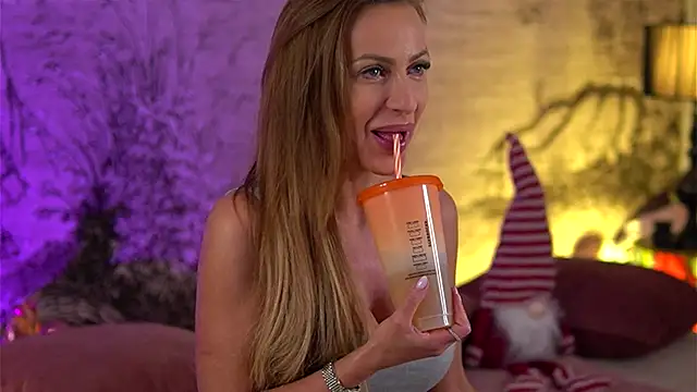 YamiraKim live sex cam