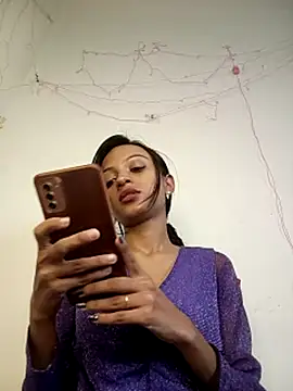 Your-Kitkat live sex cam