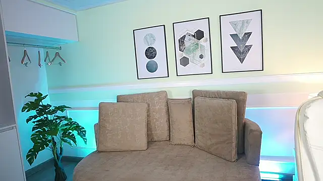 EmilyTurneer's cam snapshot