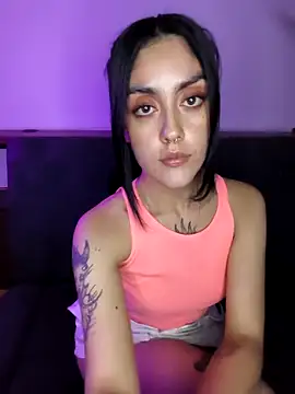 Mazikeen-- live sex cam