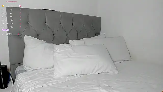 CHAYBLACK live sex cam