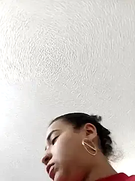 latinn_girls's cam snapshot