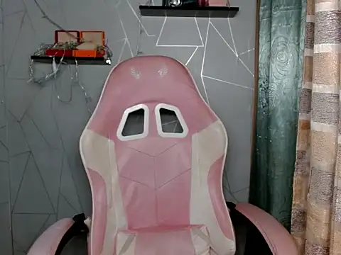 asian_cumstarrhian live sex cam