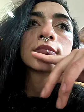 Lila_Desiree live sex cam