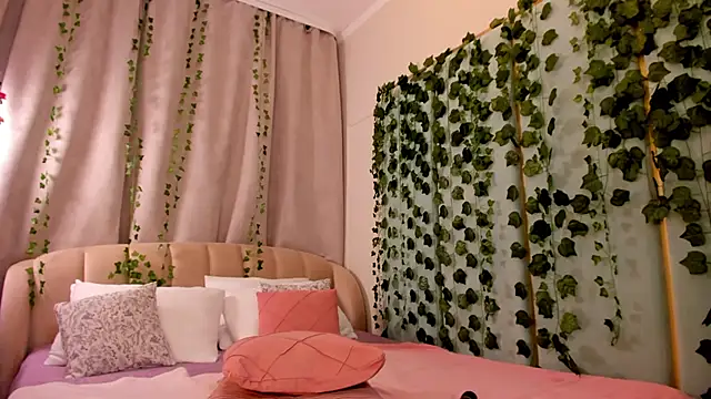 Love_is_Lola live sex cam