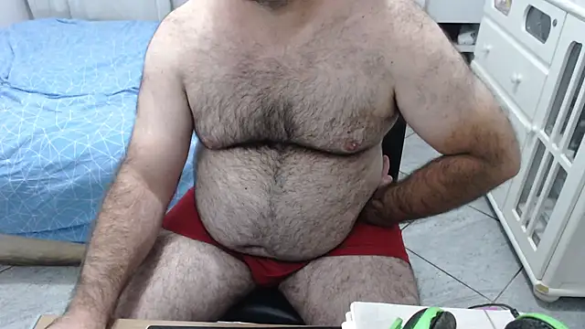 MysterBearMG live sex cam