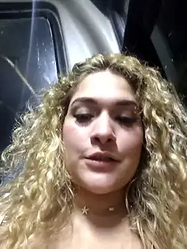 Sara_smiiith211 live sex cam