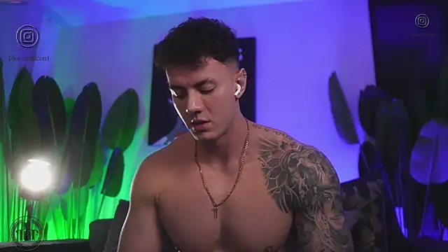 Thomas_Falcon live sex cam