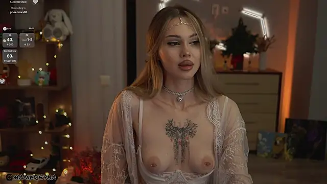 ManiFreyja live sex cam