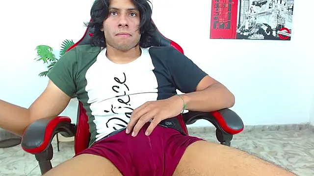 Jackcumm18 live sex cam