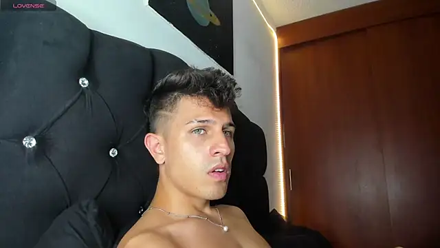 kevin_ahss live sex cam