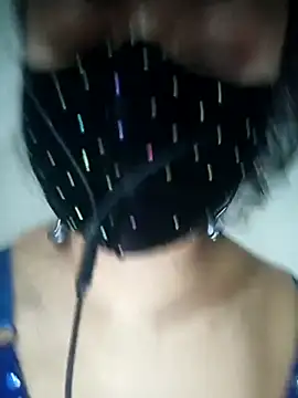 Queen-Nishad's cam snapshot