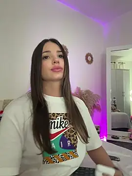 Ashleyjenner_'s cam snapshot