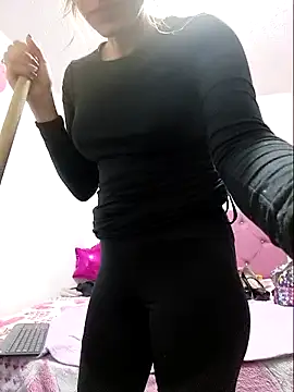 Melinaa-sex's cam snapshot