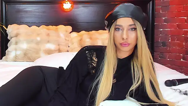 ChristynaRoss live sex cam