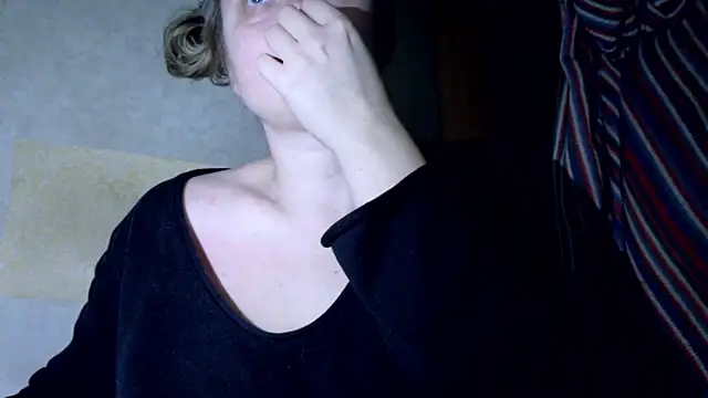 FrumCake's cam snapshot