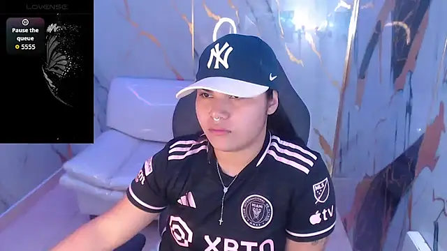 melany_rouse18's cam snapshot