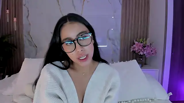 miss_martiina's cam snapshot