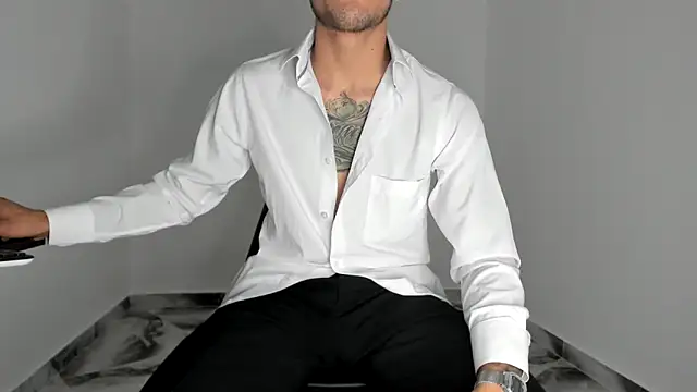 mikee_scooth live sex cam