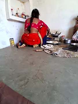 RAYI_Queen_3's cam snapshot