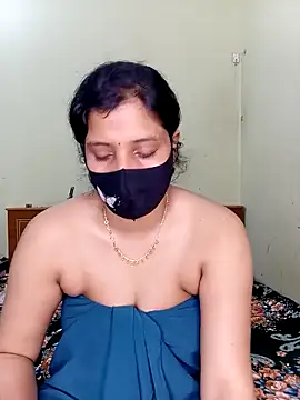 Rose-luckey's cam snapshot