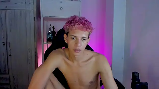 tylernova's cam snapshot