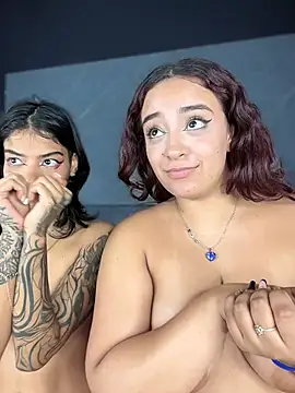 NaughtyNinnaXXX live sex cam