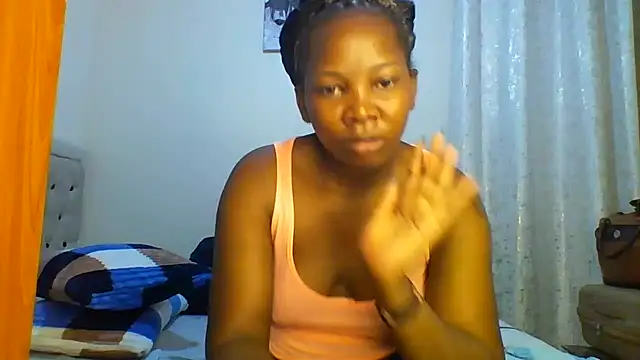 Petitiebooty live sex cam